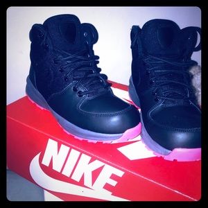 Nike boots